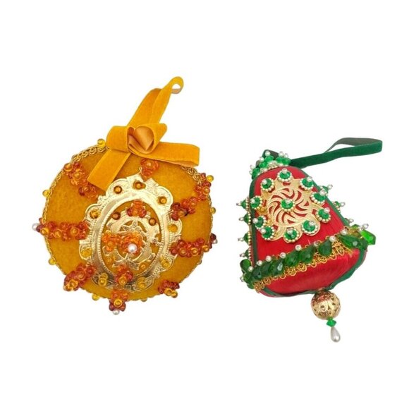 Vintage Sequin Velvet Pin Christmas Ornaments Gold‎ & Red Green Handmade - Picture 1 of 6